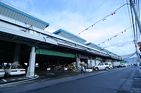 高知県弘化台市場
